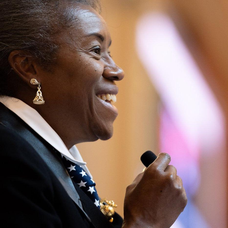 Debate over energy costs fuels clear divide in New Jersey and Virginia governor's races